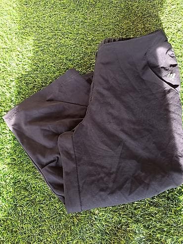 RASPRODAJA!!! Original Adidas ženske sportske pantalone 3/4 dužine - na lalafo.rs — 9 RASPRODAJA!!! Original Adidas ženske sportske pantalone 3/4 dužine - — 9