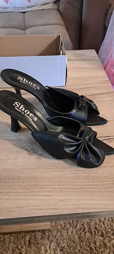 Crne elegantne ženske papuce sa štiklom. - Model: otvorenih peta at lalafo.rs — 3 Crne elegantne ženske papuce sa štiklom. - Model: otvorenih peta — 3