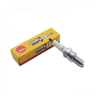 Svećica za motor NGK. Dizajnirana je za efikasno paljenje smeše goriva na lalafo.rs Svećica za motor NGK. Dizajnirana je za efikasno paljenje smeše goriva