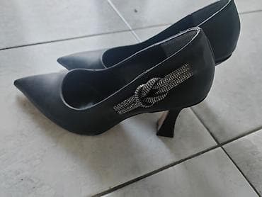 Elegantne ženske salonke – crne - Model: špicasti vrh, zatvorena peta na lalafo.rs — 3 Elegantne ženske salonke – crne - Model: špicasti vrh, zatvorena peta — 3