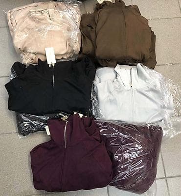 Komplet
Cena 3600
Uni vel.
V30 at lalafo.rs — 6 Komplet
Cena 3600
Uni vel.
V30 — 6