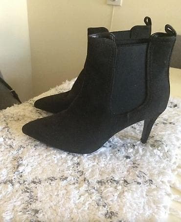 Nove gleznjace od crnog velura br 38 na lalafo.rs — 1 Nove gleznjace od crnog velura br 38 — 1