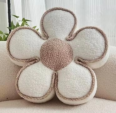 🌸 Dekorativni jastuk u obliku cveta – 50 x 50 cm 🌸 850 rsd 🔥 Unesite na lalafo.rs — 3 🌸 Dekorativni jastuk u obliku cveta – 50 x 50 cm 🌸 850 rsd 🔥 Unesite — 3