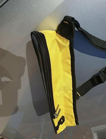 Torba oko struka, Materijal: Sintetika na lalafo.rs Torba oko struka, Materijal: Sintetika