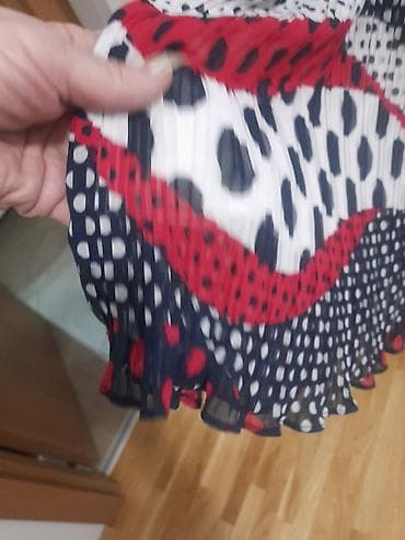 dve suknje po: Plisirana haljina BONITO – Pronto Moda svilenkasta plisirana - Model na lalafo.rs — 6 dve suknje po: Plisirana haljina BONITO – Pronto Moda svilenkasta plisirana - Model — 6