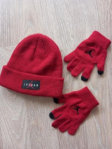 Jordan nike original kapa i rukavice za decaka,noseno samo 2-3 na lalafo.rs — 1 Jordan nike original kapa i rukavice za decaka,noseno samo 2-3 — 1