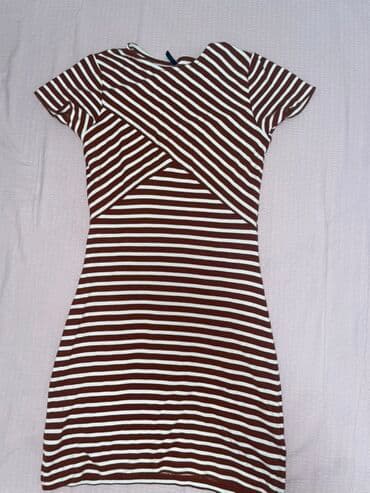 Ženska prugasta haljina - Model: pripijena mini/iznad kolena, kratki na lalafo.rs Ženska prugasta haljina - Model: pripijena mini/iznad kolena, kratki