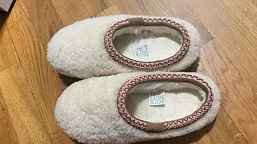 Ugg obuća 38, bоја - Bela na lalafo.rs — 2 Ugg obuća 38, bоја - Bela — 2