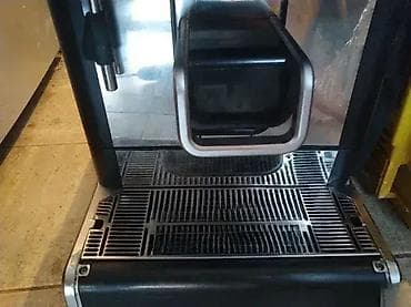Potpuno ispravan Profesionalni cafe aparat koji se prikljucuje na na lalafo.rs — 5 Potpuno ispravan Profesionalni cafe aparat koji se prikljucuje na — 5