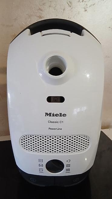 Miele Classic C1 PowerLine usisivač sa kesom - Model: Classic C1 na lalafo.rs — 1 Miele Classic C1 PowerLine usisivač sa kesom - Model: Classic C1 — 1