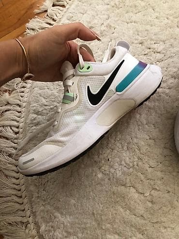 Nike patike – React tehnologija - Model: Nike React (oznaka na na lalafo.rs — 1 Nike patike – React tehnologija - Model: Nike React (oznaka na — 1