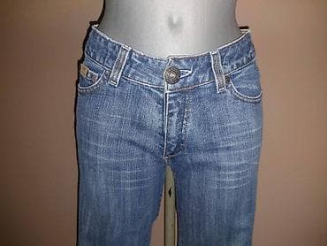 Tamno plave farmerke, blago zvonaste. W28, L34 97% pamuk, 3% likra na lalafo.rs — 3 Tamno plave farmerke, blago zvonaste. W28, L34 97% pamuk, 3% likra — 3