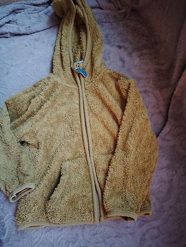 Dečja plišana jakna/dukserica sa kapuljačom - Veličina: 104 cm (za na lalafo.rs — 1 Dečja plišana jakna/dukserica sa kapuljačom - Veličina: 104 cm (za — 1