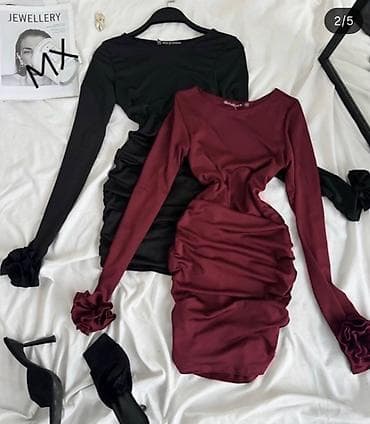 Haljina push up,nabrana sa obe strane.Dug rukav sa cvetovima,sa na lalafo.rs Haljina push up,nabrana sa obe strane.Dug rukav sa cvetovima,sa