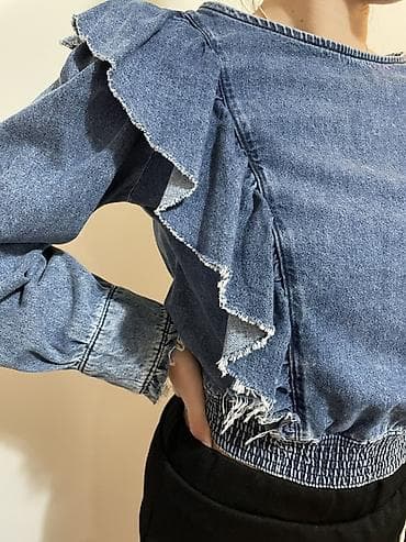 bermude teksas br: Ženska teksas bluza sa volanima. Bershka vel M. Nova at lalafo.rs — 2 bermude teksas br: Ženska teksas bluza sa volanima. Bershka vel M. Nova — 2