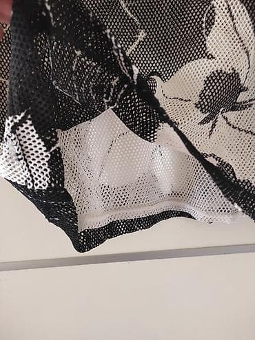 pantalone butiku ali: Supljikava majica, iz dva sloja. Velicina 42, ali je manja. Poluobim na lalafo.rs — 3 pantalone butiku ali: Supljikava majica, iz dva sloja. Velicina 42, ali je manja. Poluobim — 3