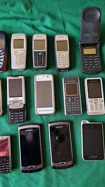 Kolekcija starih mobilnih telefona – mešavina klasičnih modela iz na lalafo.rs — 7 Kolekcija starih mobilnih telefona – mešavina klasičnih modela iz — 7