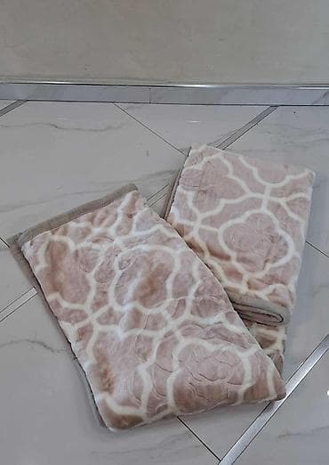 Zimsko ćebe singl:Dimenzije 150x200.Cena 2600 dinara na lalafo.rs — 8 Zimsko ćebe singl:Dimenzije 150x200.Cena 2600 dinara — 8