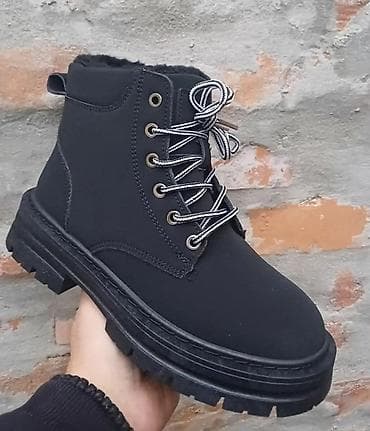 Čizme, veličina - 38 na lalafo.rs Čizme, veličina - 38