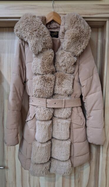 M, Jednobojni, Sa postavom, Veštačko krzno na lalafo.rs M, Jednobojni, Sa postavom, Veštačko krzno