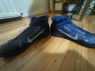 Dva para dečjih/omladinskih patika/kopački za mali fudbal i futsal na lalafo.rs — 4 Dva para dečjih/omladinskih patika/kopački za mali fudbal i futsal — 4