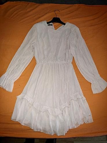 Bela ženska haljina od laganog, lepršavog materijala velicina ml moze na lalafo.rs Bela ženska haljina od laganog, lepršavog materijala velicina ml moze