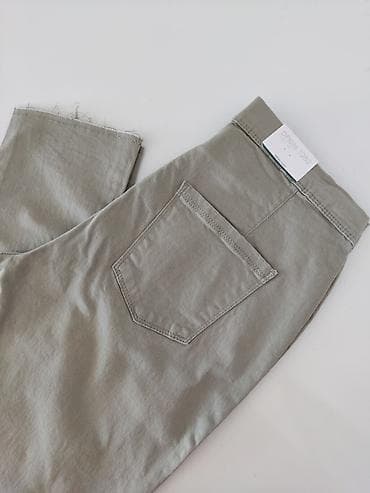 pantalone butiku ali: Lagane letnje pantalone sa zanimljivim resicama na krajevima nogavica na lalafo.rs — 3 pantalone butiku ali: Lagane letnje pantalone sa zanimljivim resicama na krajevima nogavica — 3