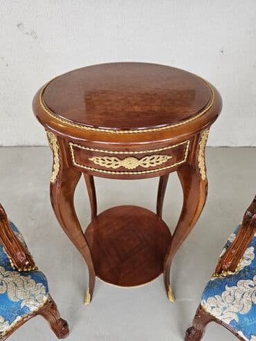 Stilske garniture: Set salonskih komada u klasičnom stilu: dve fotelje i okrugli pomoćni na lalafo.rs — 5 Stilske garniture: Set salonskih komada u klasičnom stilu: dve fotelje i okrugli pomoćni — 5