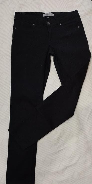 Crne farmerke.
Vel.40
pogledajte i ostale moje oglase na lalafo.rs — 3 Crne farmerke.
Vel.40
pogledajte i ostale moje oglase — 3