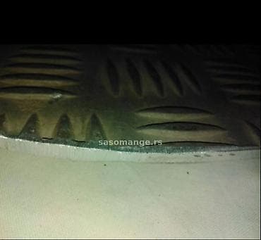 Dva aluminijumska poklopca sa slike, karakteristike u opisu, cena je na lalafo.rs — 3 Dva aluminijumska poklopca sa slike, karakteristike u opisu, cena je — 3