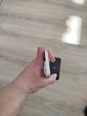 Apple iPhone 12, 6.1" Super Retina XDR OLED ekran. Boja: bela. Dve na lalafo.rs — 7 Apple iPhone 12, 6.1" Super Retina XDR OLED ekran. Boja: bela. Dve — 7