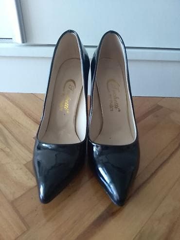 Crne lakovane cipele, obuvene jednom. Br. 37 na lalafo.rs — 1 Crne lakovane cipele, obuvene jednom. Br. 37 — 1