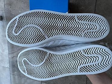 Unisex adidas superstar patike. Original. Velicina 41 i 1/3. Bela na lalafo.rs — 6 Unisex adidas superstar patike. Original. Velicina 41 i 1/3. Bela — 6