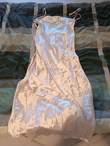 Svilena slip haljina u svetloružičastoj/šampanj nijansi. - na lalafo.rs Svilena slip haljina u svetloružičastoj/šampanj nijansi. -