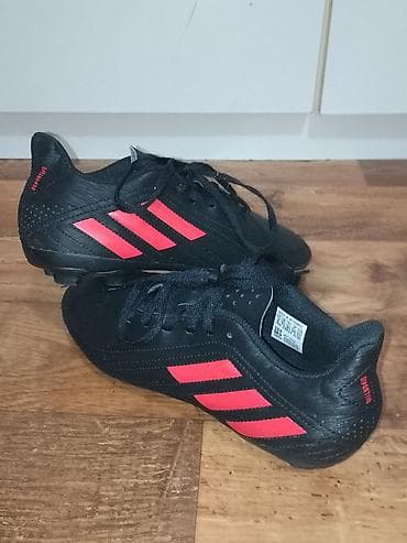 Adidas kopačke za veštačku travu / teren sa gumom (TF) - Model sa at lalafo.rs — 3 Adidas kopačke za veštačku travu / teren sa gumom (TF) - Model sa — 3