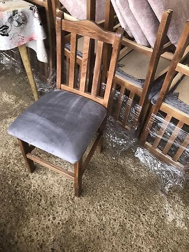 Drvene trpezarijske stolice sa tapaciranim sedištem - Materijal: puno na lalafo.rs Drvene trpezarijske stolice sa tapaciranim sedištem - Materijal: puno