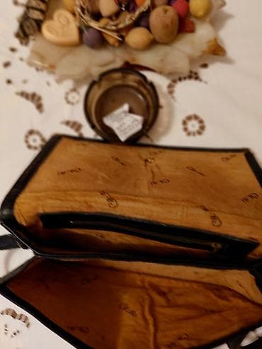 Prelepa zenska tasna od prave koze u obliku pisma, izuzetno elegantna at lalafo.rs — 7 Prelepa zenska tasna od prave koze u obliku pisma, izuzetno elegantna — 7