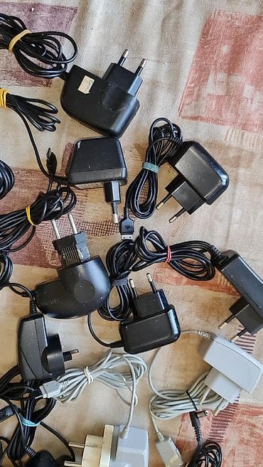 Razni punkaci za stare telefone, sve iz kolekcije duplikati.cena za na lalafo.rs — 1 Razni punkaci za stare telefone, sve iz kolekcije duplikati.cena za — 1