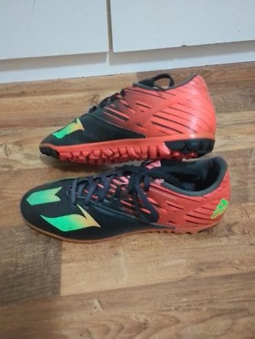 cista koza broj: Fudbalske patike za teren s veštačkom travom (TF) – Adidas Messi na lalafo.rs — 2 cista koza broj: Fudbalske patike za teren s veštačkom travom (TF) – Adidas Messi — 2