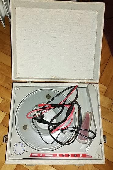 Prijenosni gramofon Emona (kofer-model) - Tip: prijenosni gramofon u at lalafo.rs — 2 Prijenosni gramofon Emona (kofer-model) - Tip: prijenosni gramofon u — 2
