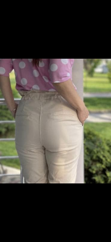 Bež pantalone sa dvostrukim metalnim kopčanjem - Model: visok struk na lalafo.rs — 2 Bež pantalone sa dvostrukim metalnim kopčanjem - Model: visok struk — 2
