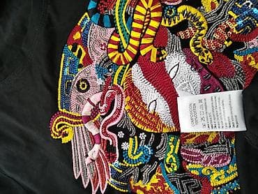 Original versace majica crna sa čvrstim vezom loga brenda u velicini s na lalafo.rs — 3 Original versace majica crna sa čvrstim vezom loga brenda u velicini s — 3