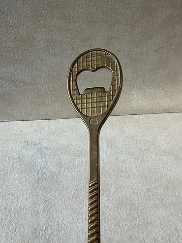 Vintage mesingani reket otvarač za flaše Autentičan mesingani otvarač na lalafo.rs — 5 Vintage mesingani reket otvarač za flaše Autentičan mesingani otvarač — 5
