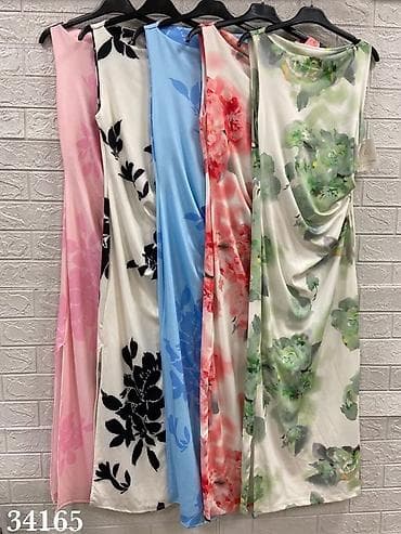 Elegantna midi haljina bez rukava s floralnim printom - Kroj: uska na lalafo.rs — 3 Elegantna midi haljina bez rukava s floralnim printom - Kroj: uska — 3