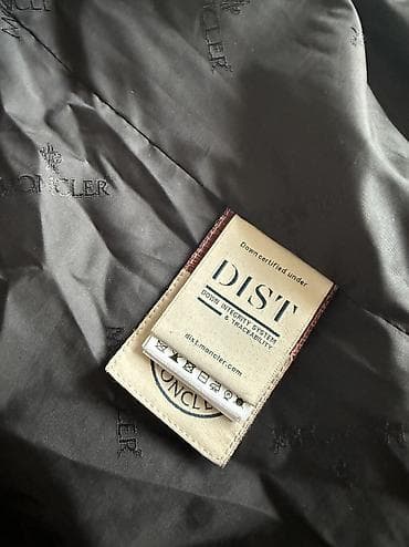 Moncler jakna duga zimska. M velicina. Par puta obucena. Ocuvana at lalafo.rs — 4 Moncler jakna duga zimska. M velicina. Par puta obucena. Ocuvana — 4