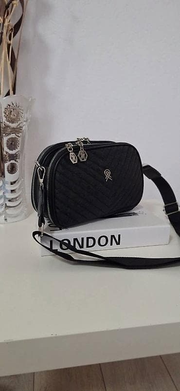 ✨Ženska crossbody torba – crna
✨3300 din
✨25x18 at lalafo.rs — 3 ✨Ženska crossbody torba – crna
✨3300 din
✨25x18 — 3