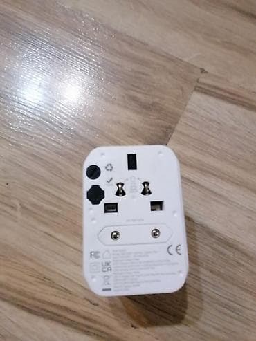 Univerzalni putnički adapter TESSAN - Kompaktan all‑in‑one adapter sa at lalafo.rs — 5 Univerzalni putnički adapter TESSAN - Kompaktan all‑in‑one adapter sa — 5