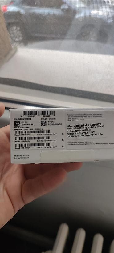 Samsung Galaxy Buds FE (model: SM‑R400N), boja Graphite. Original na lalafo.rs — 2 Samsung Galaxy Buds FE (model: SM‑R400N), boja Graphite. Original — 2
