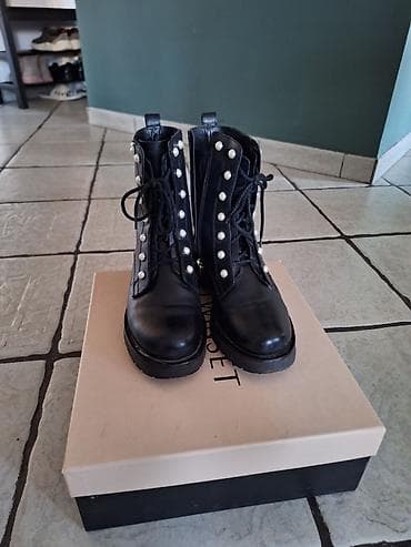 Twinset kozne cizme sa biserima, broj 38, bas ocuvane na lalafo.rs — 1 Twinset kozne cizme sa biserima, broj 38, bas ocuvane — 1