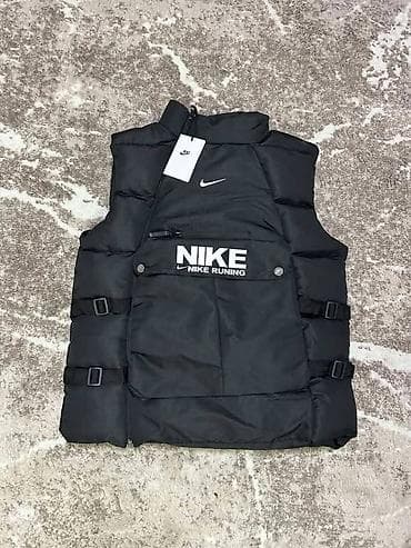 04. Muški prsluci dostupni S M L XL XXL Cena 4700din✅✅ na lalafo.rs 04. Muški prsluci dostupni S M L XL XXL Cena 4700din✅✅
